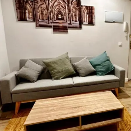 Atuaire Arcos En El Centro Historico De * Burgos