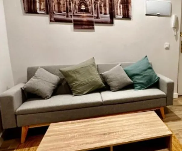 Atuaire Arcos En El Centro Historico De * Burgo