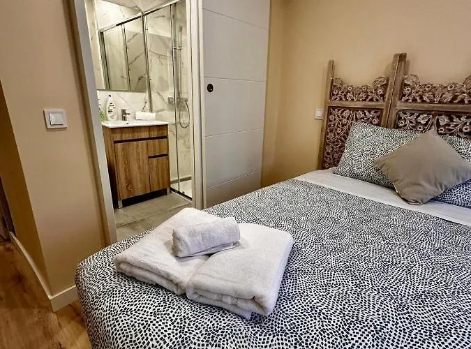 Atuaire Arcos En El Centro Historico De Burgo